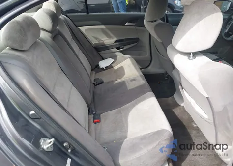 2010 Honda Accord 2.4 Lx z USA, uszkodzony, nr VIN 1HGCP2F32AA136407